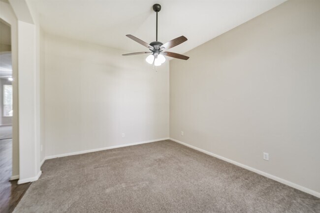 Building Photo - 17515 Fairgrove Park Dr