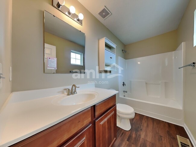 Building Photo - 460 Pewter Hill Ct