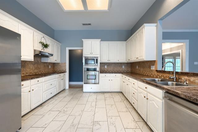 Building Photo - 1865 Farm to Market Rd 552