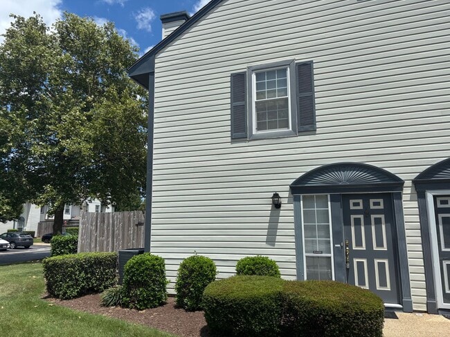 Primary Photo - 2 Bedroom, 2.5 Bath Townhome in Virginia B...