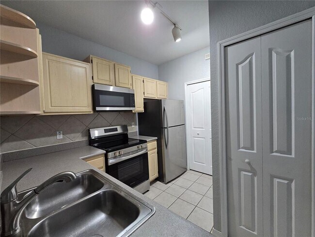 Building Photo - 8919 Legacy Ct