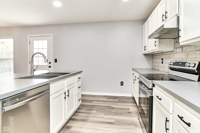 Building Photo - 730 N East St