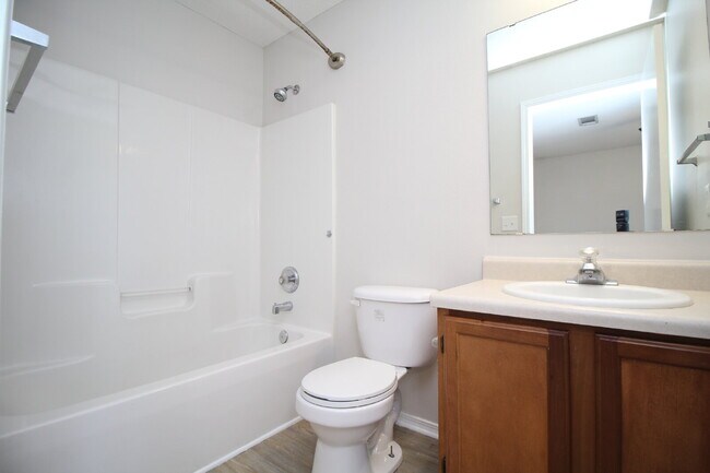 Building Photo - Southwest Pensacola Living at Its Best — 3BR Patio Home in Bay Pine Villas with Open Concept Feel...