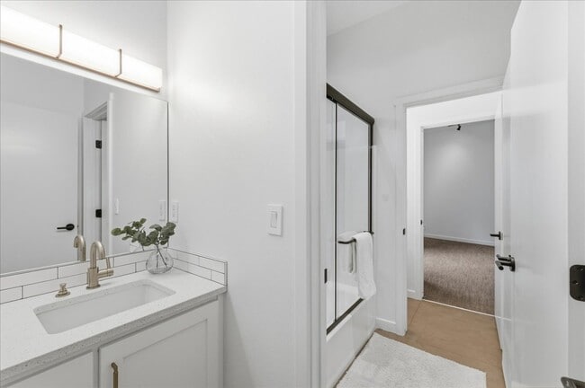 Building Photo - 4275 N 36th St