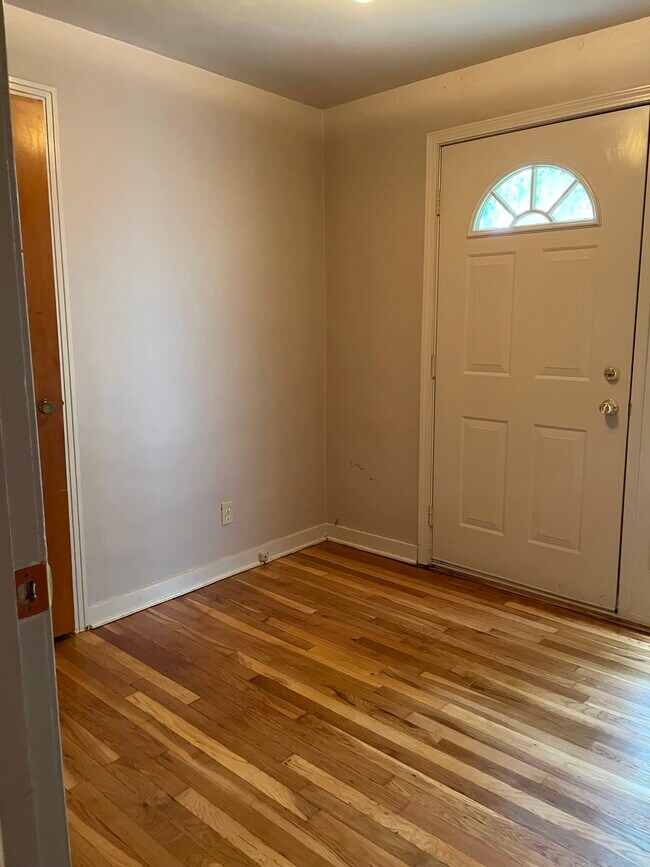 1801 Greentree Rd 1801 Greentree Rd Pittsburgh PA 15220 Apartment