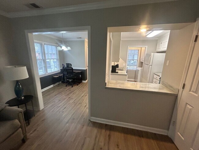 Building Photo - 33 Old Clayton Ct