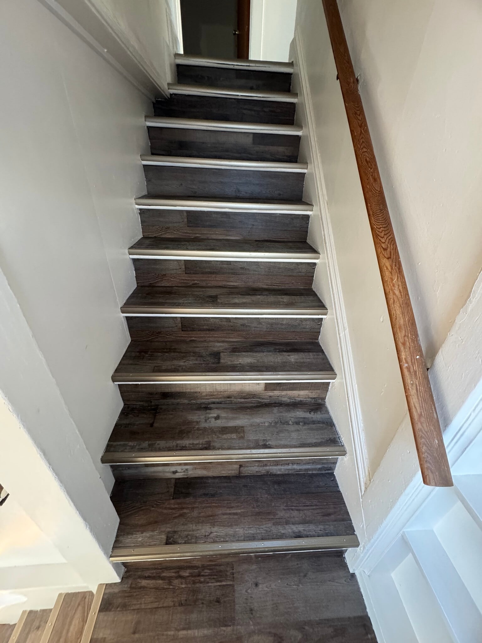 Building Photo - 253 W Grand Ave