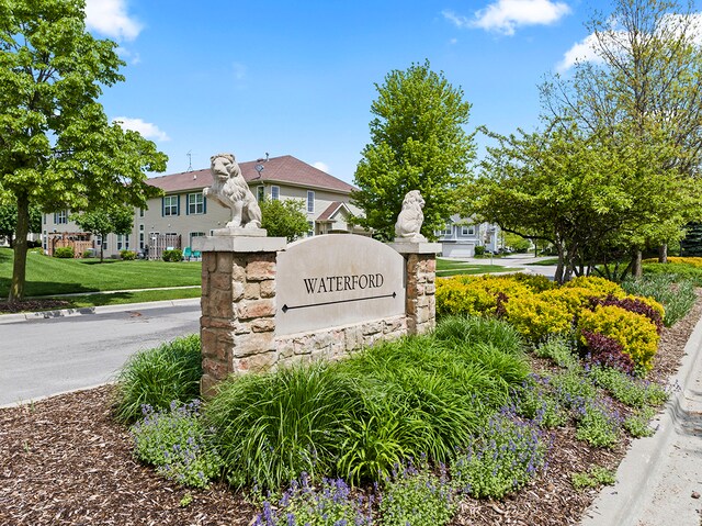 Building Photo - 923 Emerald Dr