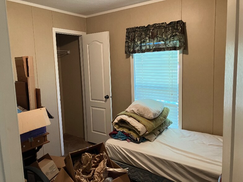 Building Photo - 16385 Hwy D