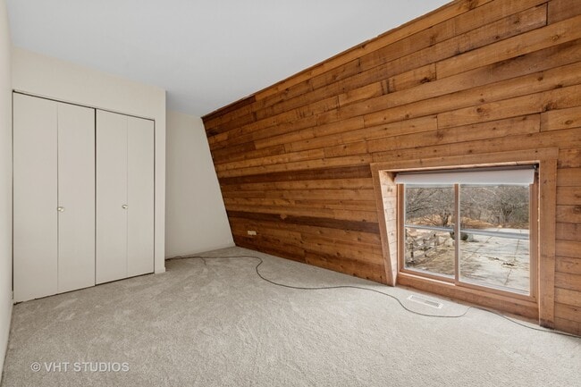 Building Photo - 5 Bellwood Dr