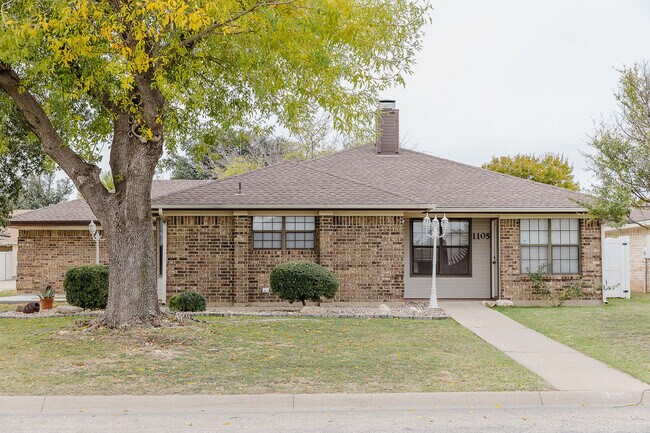 Building Photo - 1105 Gordon Blvd