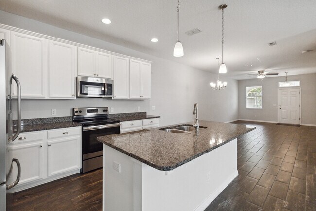 Building Photo - 618 Fortanini Cir