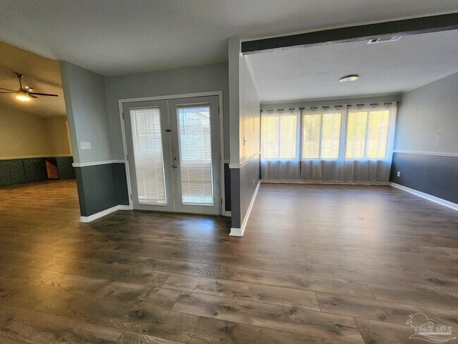 Building Photo - 5140 Choctaw Ave