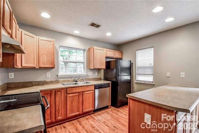 Building Photo - 126 Barnhardt Loop