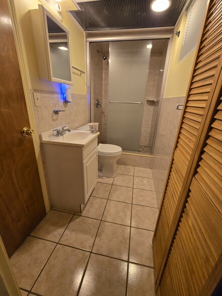 Bath - 2325 Reading Rd