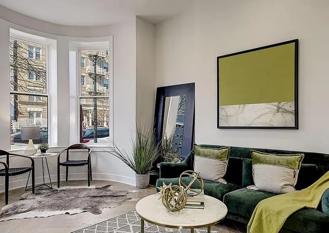 Building Photo - Two Bedroom Fully Updated Unit in Logan Circle- Special Offer to Rent!