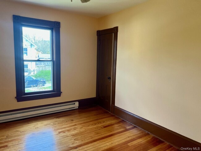 Building Photo - 8 Alden Pl