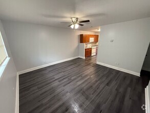 Building Photo - NEW PRICE! 3/1 Duplex AVAILABLE NOW!