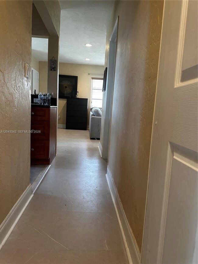 Building Photo - 7540 SW 37th St