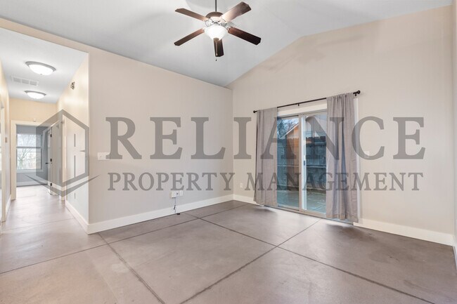 Building Photo - 3411 E Aster St