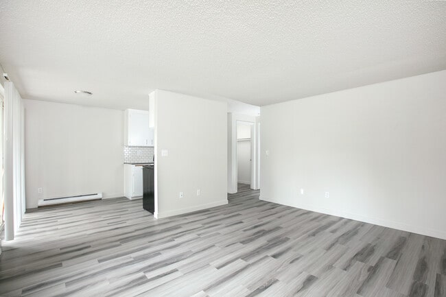 Primary Photo - Timber Grove Apartments in Lynnwood, WA