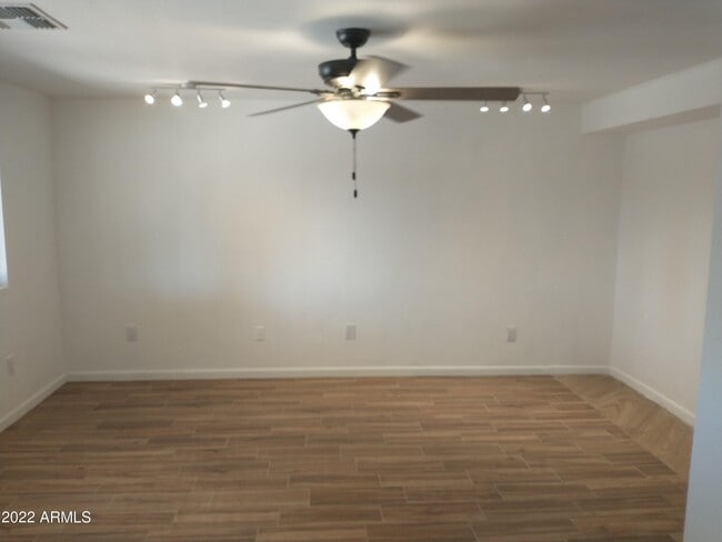 Building Photo - 13802 N 17th Ave