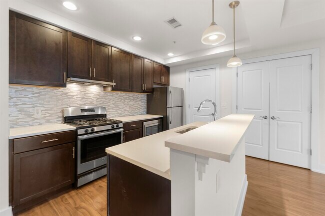 Building Photo - 1040 John F. Kennedy Blvd