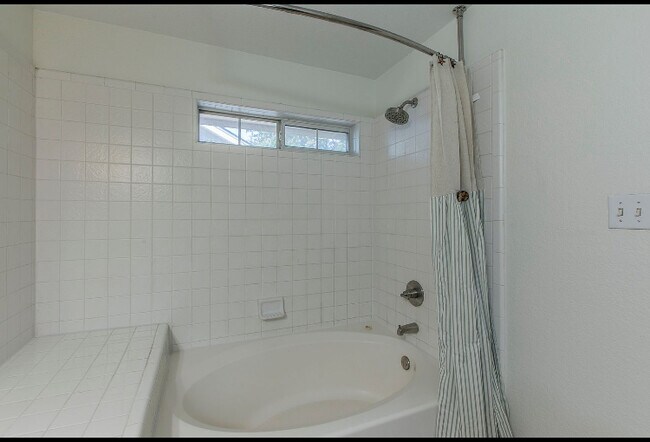 Building Photo - 3349 Eagle Point W Ave