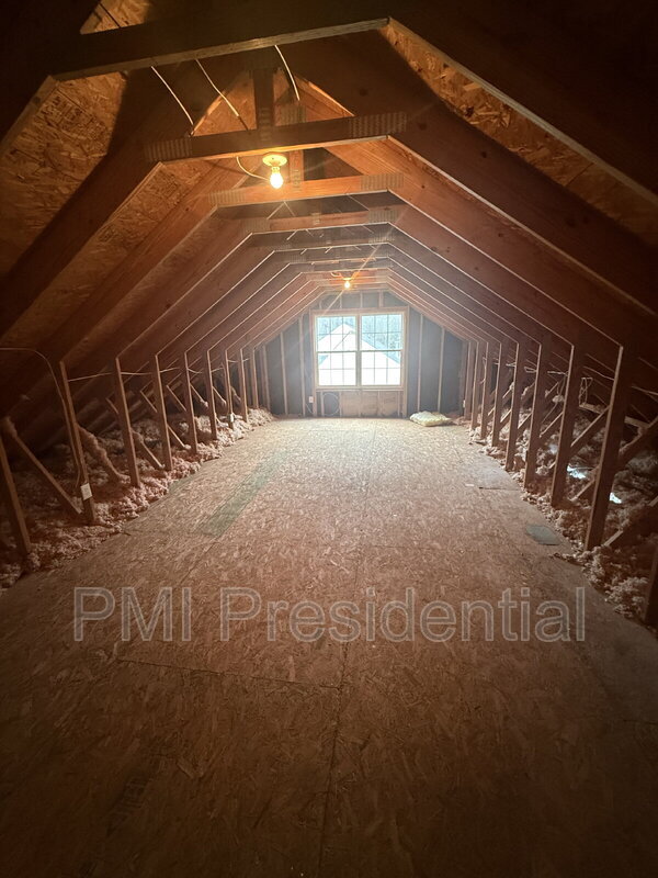 Building Photo - 8008 Moss Gate Ct