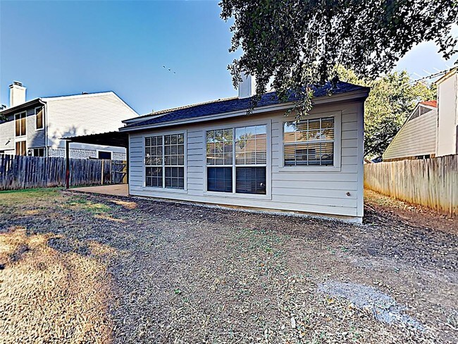 Building Photo - 2525 Country Creek Ln
