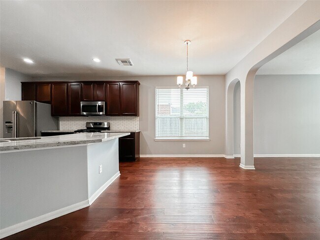 Building Photo - 6810 Summer Bridge Ln