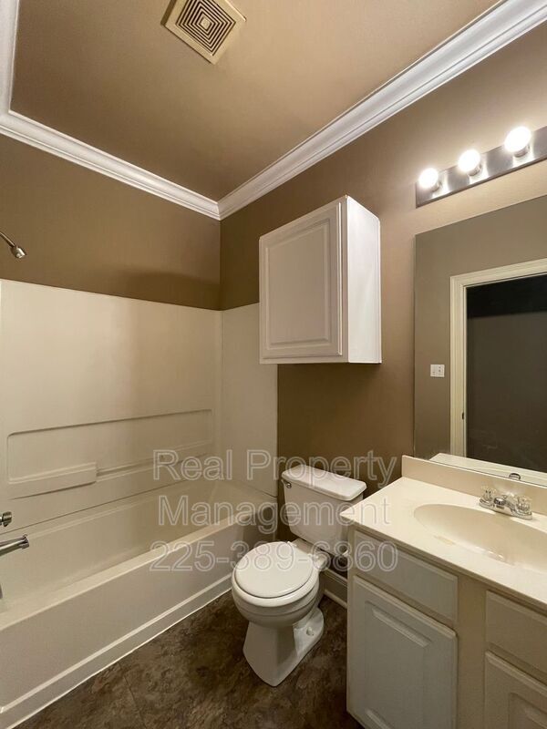 Building Photo - 31855 LA Hwy 16