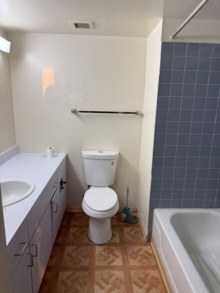 Building Photo - 655 Absecon Blvd