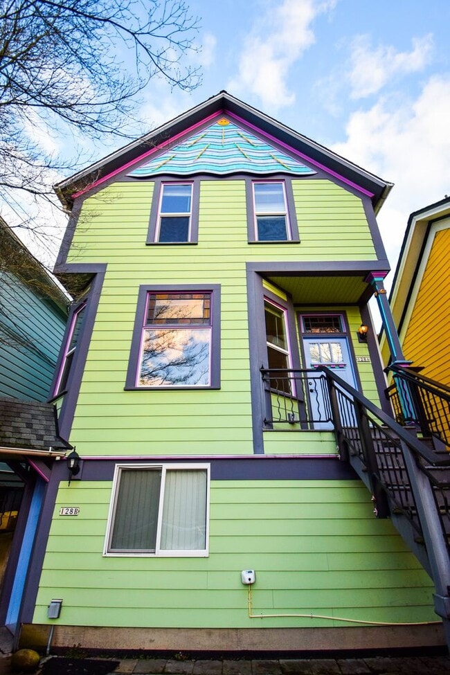 Building Photo - 22-128