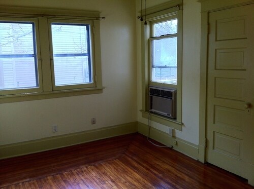 Building Photo - 1009 SW Fillmore St