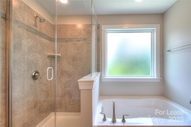 Building Photo - 3013 Hamilton Mill Dr