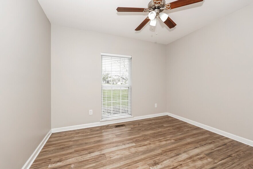 Building Photo - 3608 Rutherford Dr