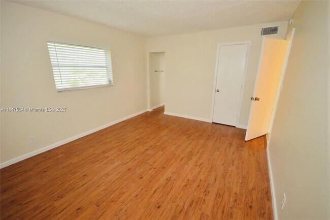 Building Photo - 5100 SW 64th Ave