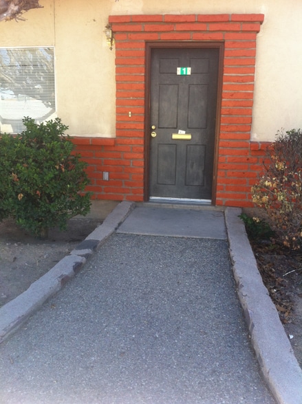 Building Photo - 793 W Mesa Verde Dr