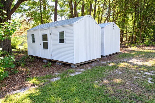 Building Photo - 739 A C Morrison Rd