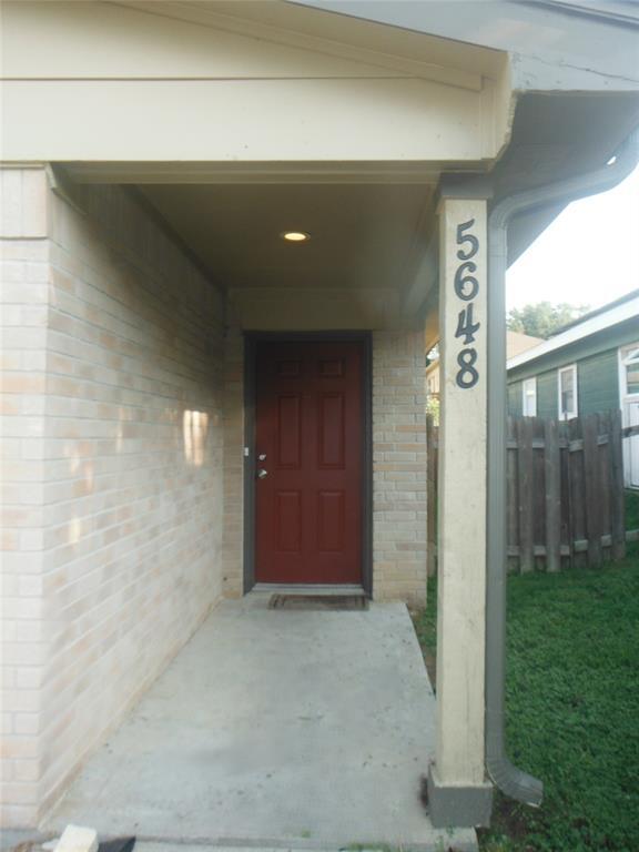 Building Photo - 5648 Pinon Vista Dr