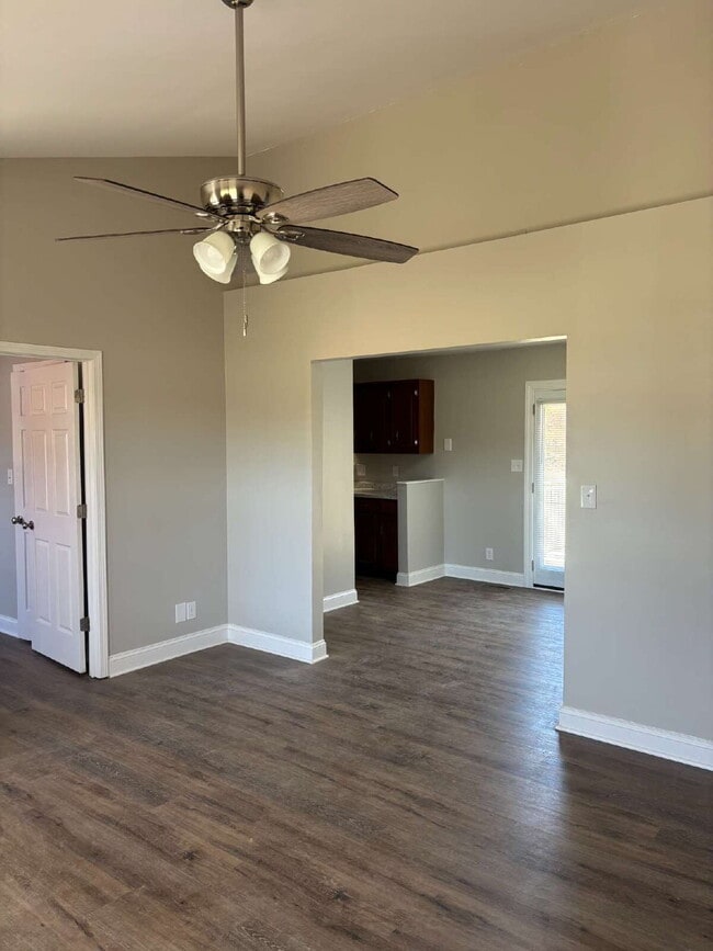 Building Photo - 3409 Dailey Rd