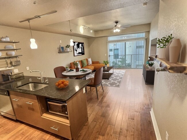 Building Photo - 1 Bedroom Apartment Available In The Heart Of Jefferson Park!