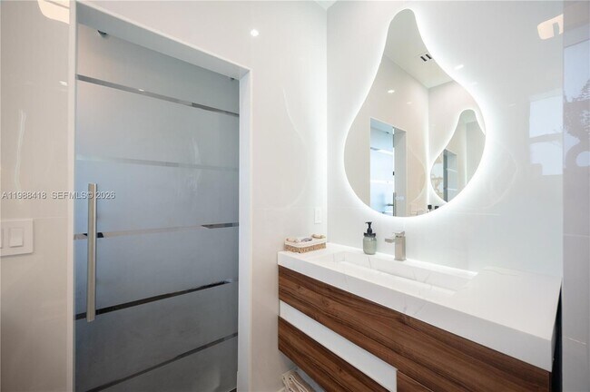 Building Photo - 15785 NW 91st Ct