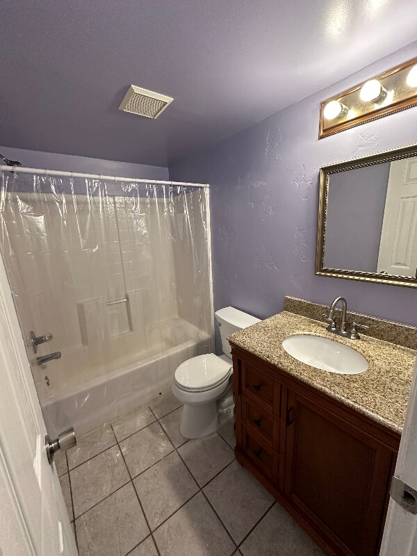 Building Photo - 3236 W Girard Ave