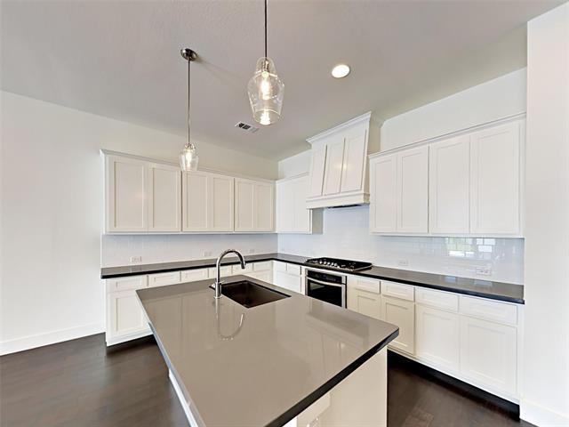 Building Photo - 324 Templeton Dr