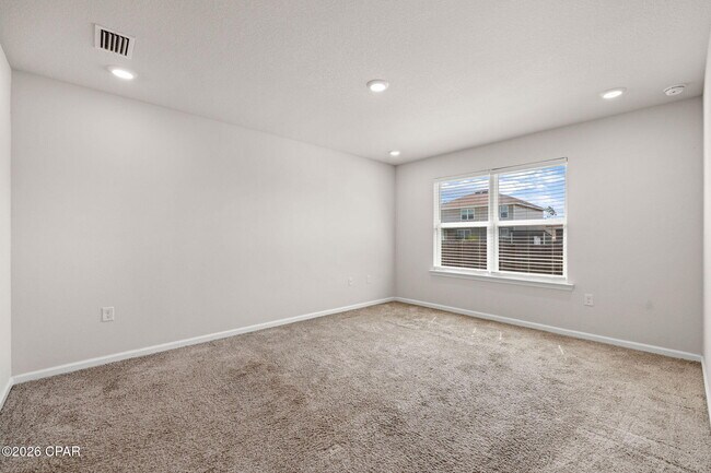 Building Photo - 5816 Viking Wy