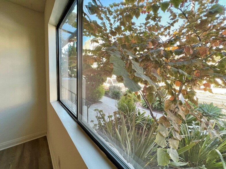 Building Photo - 3601 Keystone Av