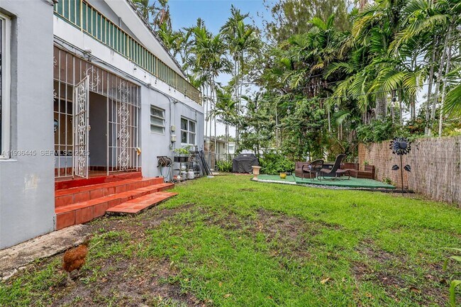 Building Photo - 135 South Dr