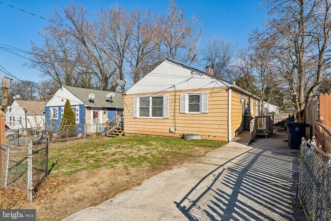 Building Photo - 6510 Joplin St